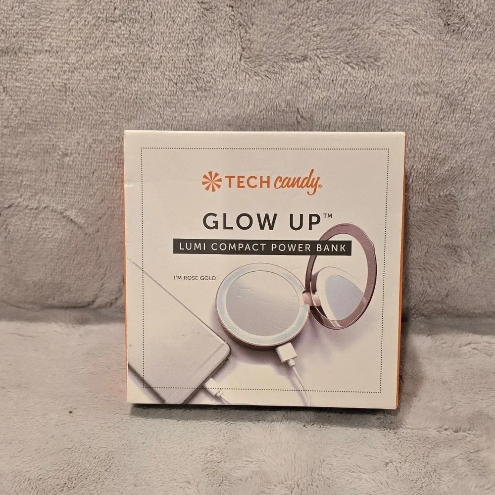 Tech Candy Glow Up Lumi Compact Power Bank Rose Gold 3000mAh LED Mirror